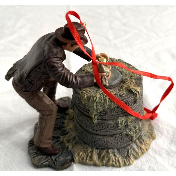 Hallmark Keepsake Indiana Jones Retrieving The Idol Ornament With Sound 2009 Mag - Picture 3 of 6